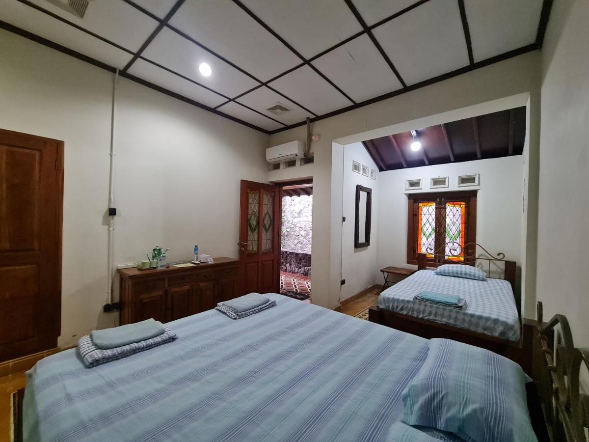 Omah Pitoe Yogya Homestay Yogyakarta Kültér fotó