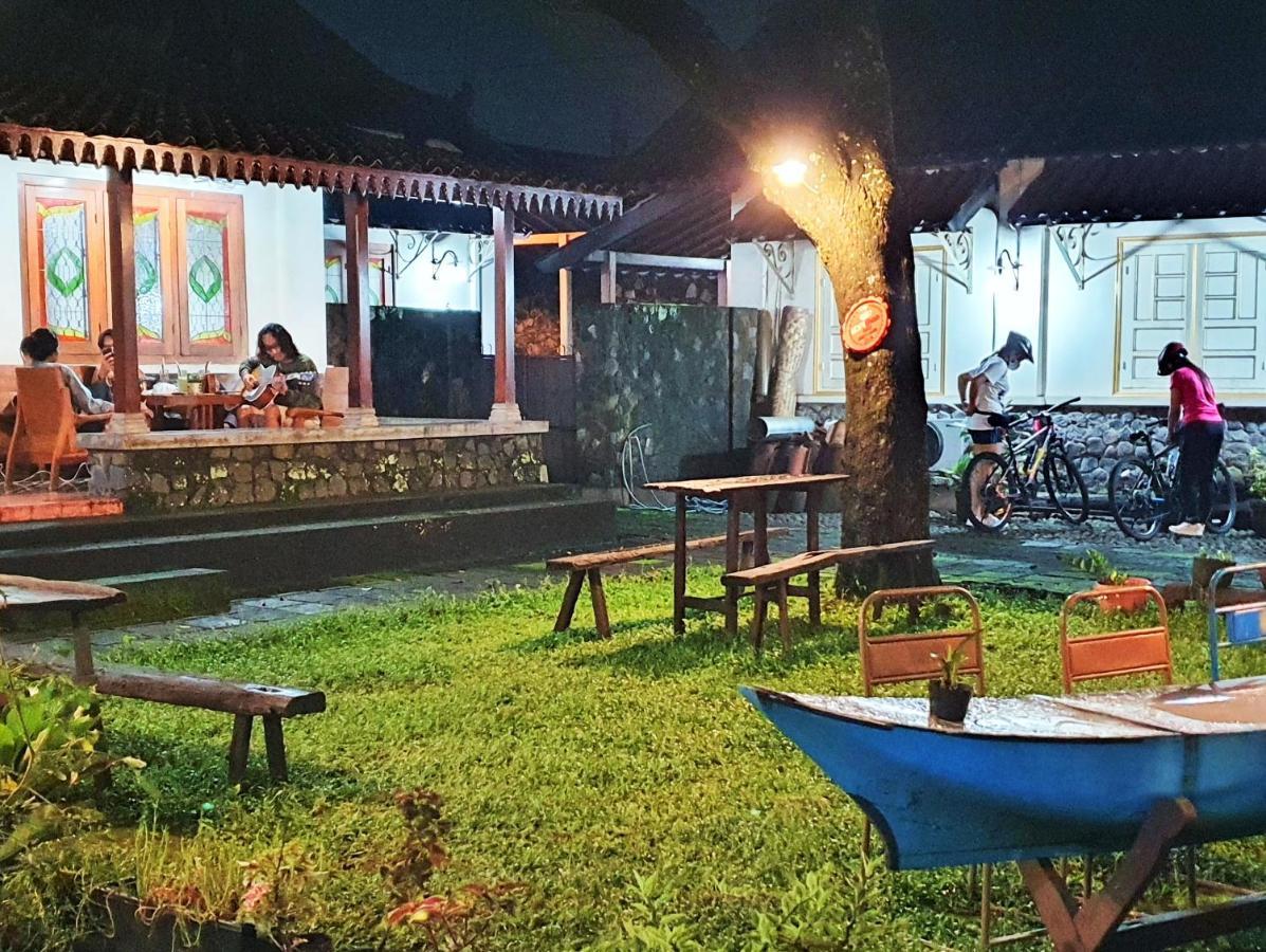 Omah Pitoe Yogya Homestay Yogyakarta Kültér fotó