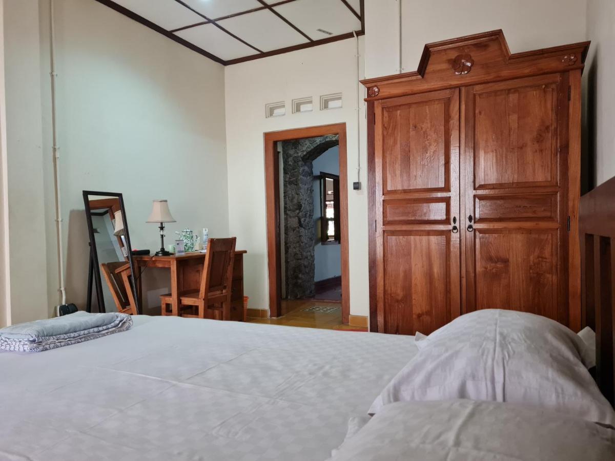 Omah Pitoe Yogya Homestay Yogyakarta Kültér fotó