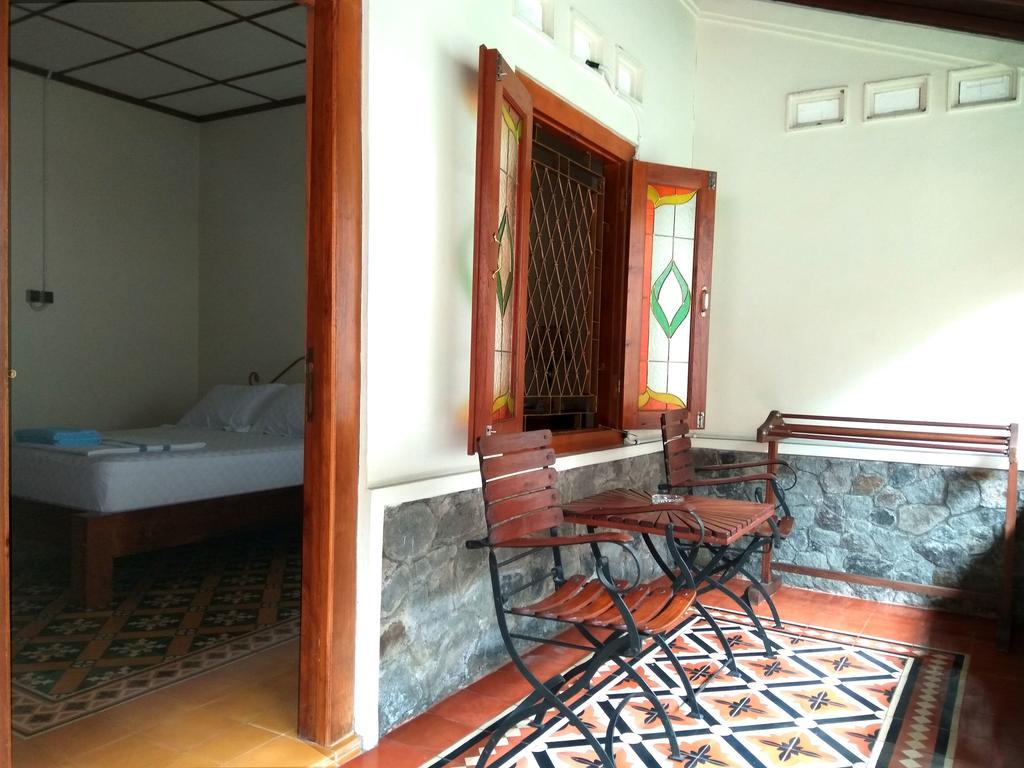 Omah Pitoe Yogya Homestay Yogyakarta Kültér fotó