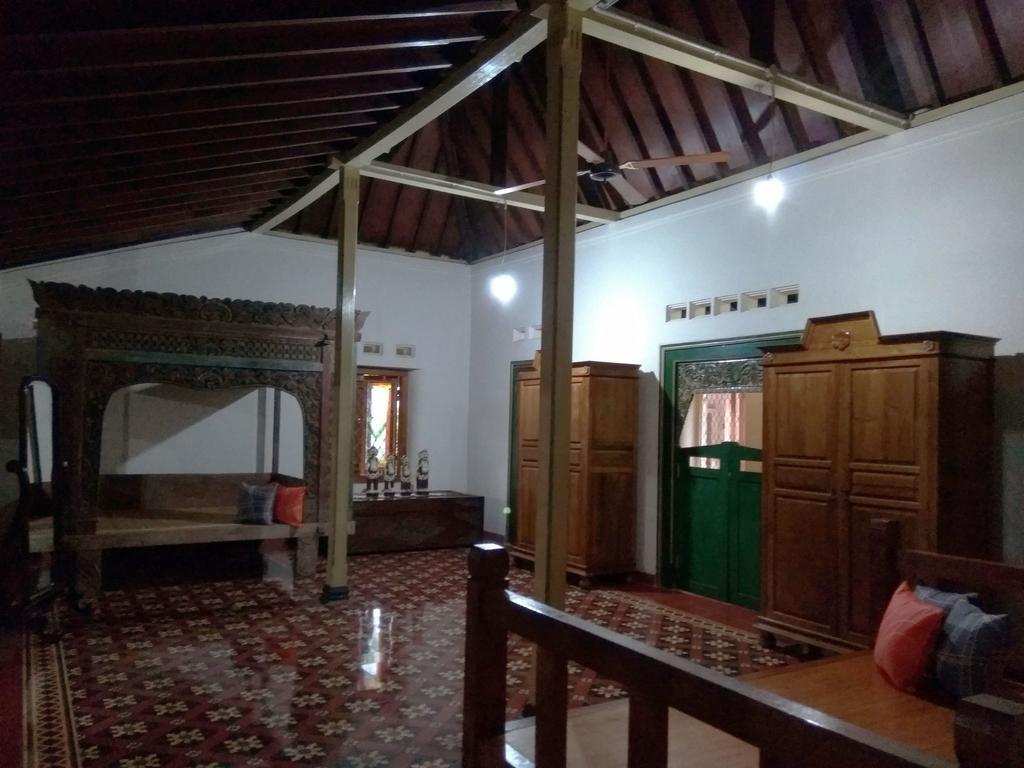 Omah Pitoe Yogya Homestay Yogyakarta Kültér fotó