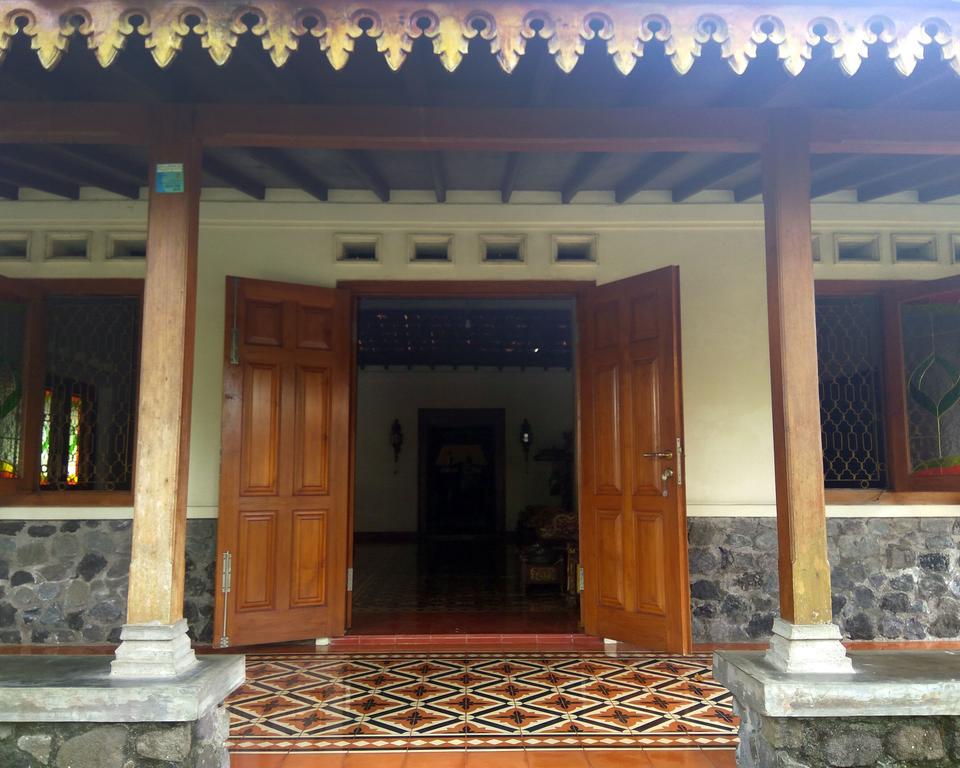 Omah Pitoe Yogya Homestay Yogyakarta Kültér fotó