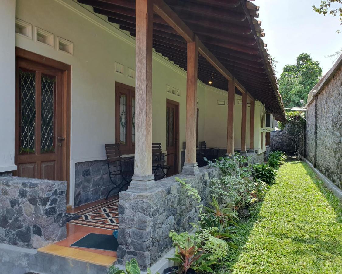 Omah Pitoe Yogya Homestay Yogyakarta Kültér fotó